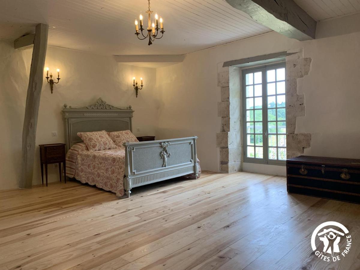 Bed and Breakfast Chateau De Gardes Castin Zewnętrze zdjęcie